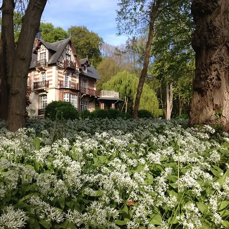 Du Chatelet Bed & Breakfast