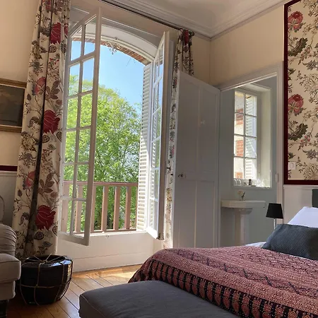 Du Chatelet Bed and breakfast 4*