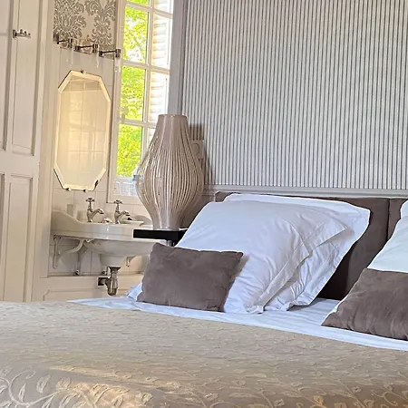 Frühstückspension Du Chatelet 4*