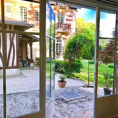 Du Chatelet Bed and breakfast